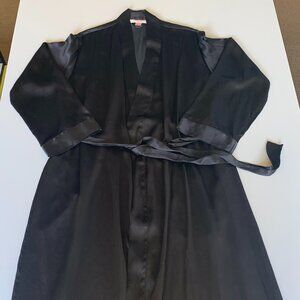 Victoria's Secret 100% Silk Black Long Robe - Never Worn Size M/L